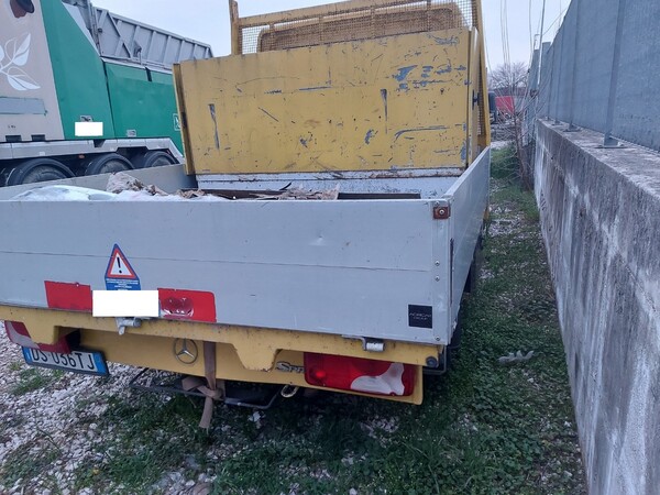 2#6888 Autocarro Mercedes Sprinter con cassone in vendita - foto 3