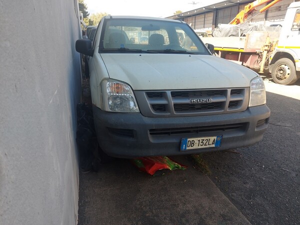 3#6898 Autocarro Isuzu in vendita - foto 2