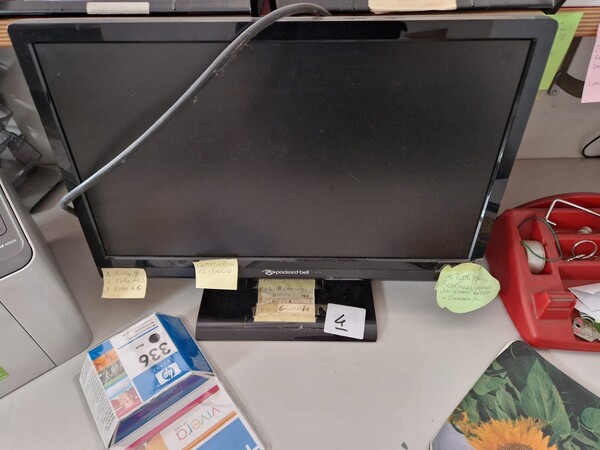 3#6900 Ricambi  e attrezzature per auto e ufficio in vendita - foto 9