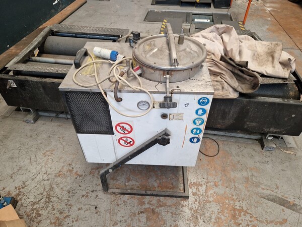 3#6900 Ricambi  e attrezzature per auto e ufficio in vendita - foto 27