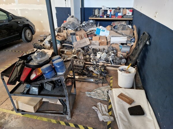 3#6900 Ricambi  e attrezzature per auto e ufficio in vendita - foto 34