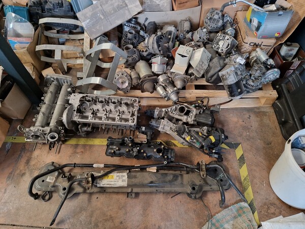 3#6900 Ricambi  e attrezzature per auto e ufficio in vendita - foto 35