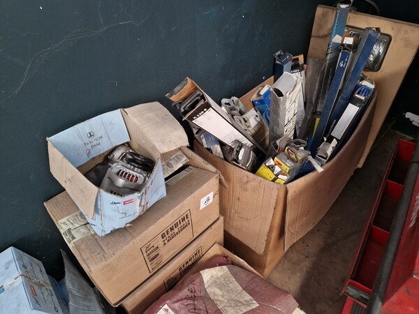3#6900 Ricambi  e attrezzature per auto e ufficio in vendita - foto 42