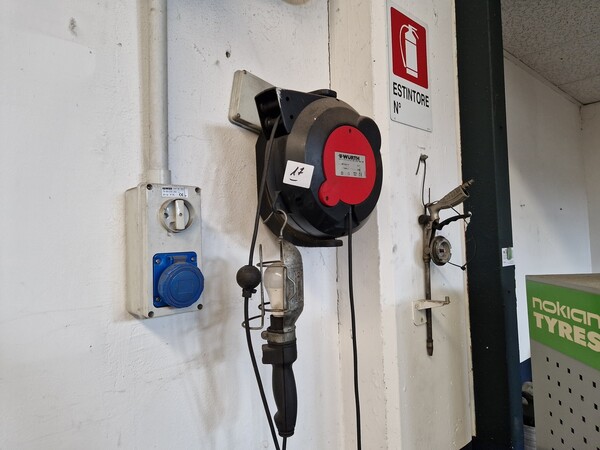 3#6900 Ricambi  e attrezzature per auto e ufficio in vendita - foto 43
