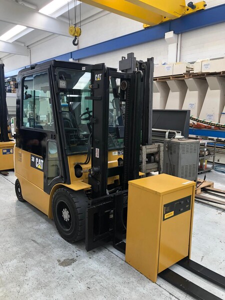 17#6911 Carrello elevatore Cat in vendita - foto 4