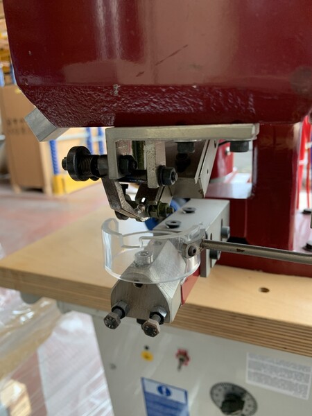 1#6912 Macchine pneumatiche per applicazione borchie ornamentali in vendita - foto 12