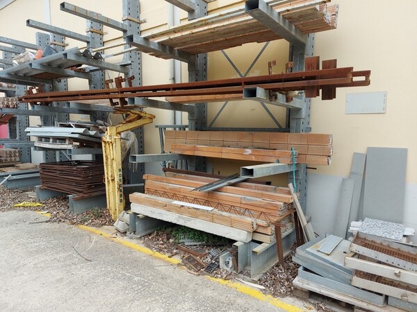 25#6914 Attrezzature e materiali edili in vendita - foto 40
