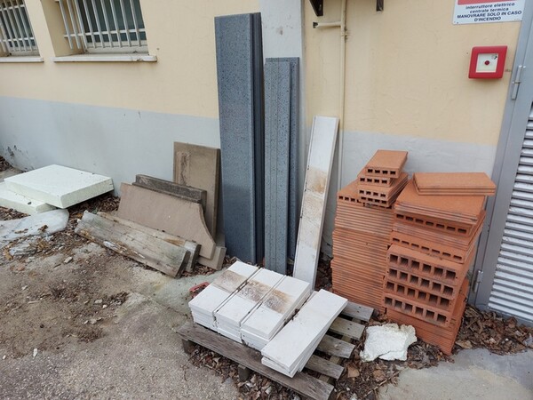 25#6914 Attrezzature e materiali edili in vendita - foto 46