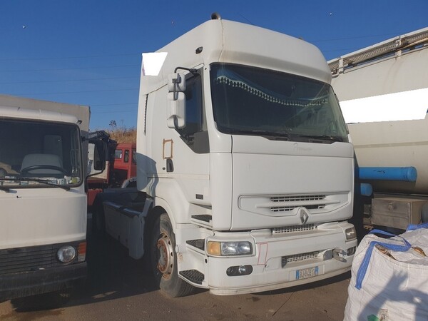 Autocarri in vendita