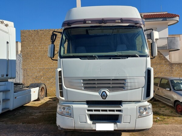 1#6931 Trattore stradale Renault in vendita - foto 2