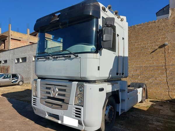 3#6931 Trattore stradale Renault in vendita - foto 2