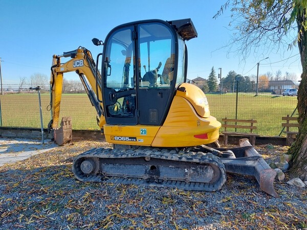 9#6932 Mini escavatore JCB in vendita - foto 12