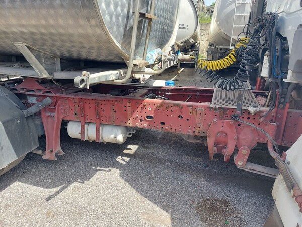 6#6937 Trattore stradale Iveco in vendita - foto 4