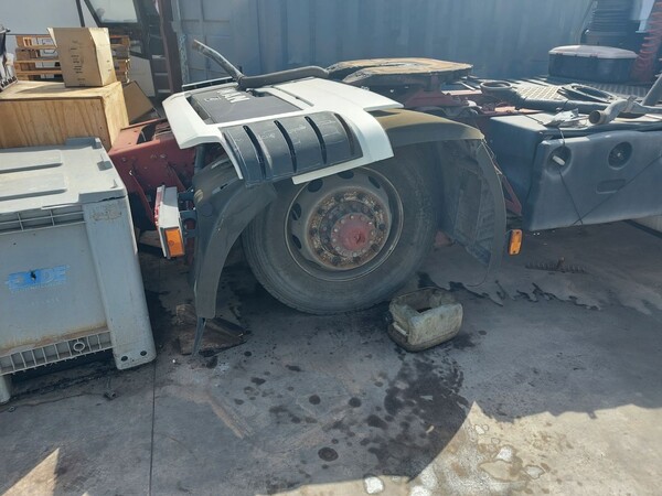 7#6937 Trattore stradale Iveco in vendita - foto 2