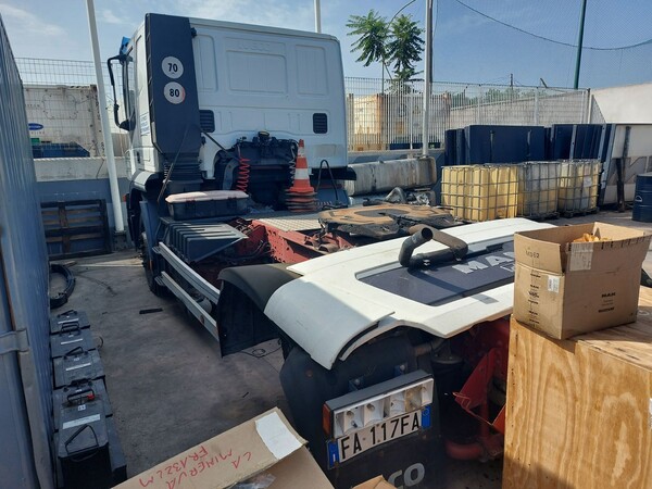 7#6937 Trattore stradale Iveco in vendita - foto 3