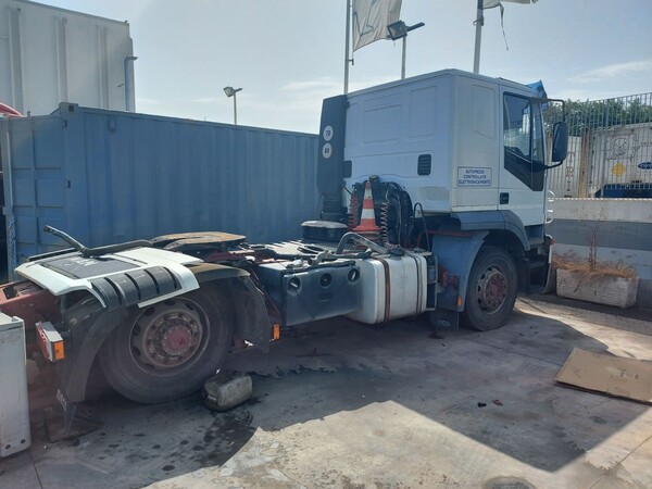 7#6937 Trattore stradale Iveco in vendita - foto 8