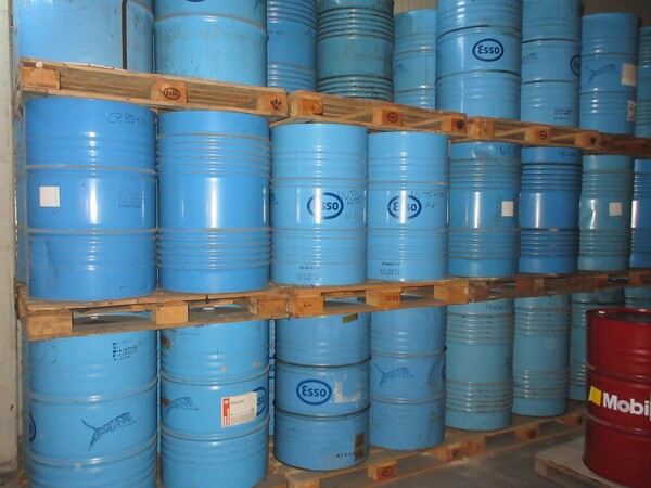16#6938 Olio e lubrificanti per autotrazione in vendita - foto 1