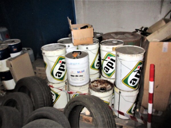 16#6938 Olio e lubrificanti per autotrazione in vendita - foto 13
