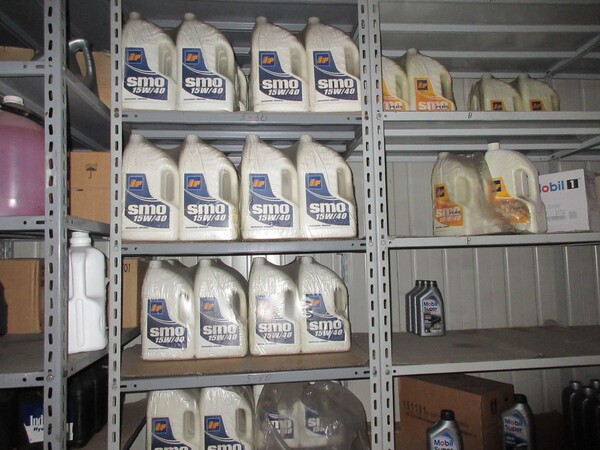 16#6938 Olio e lubrificanti per autotrazione in vendita - foto 17