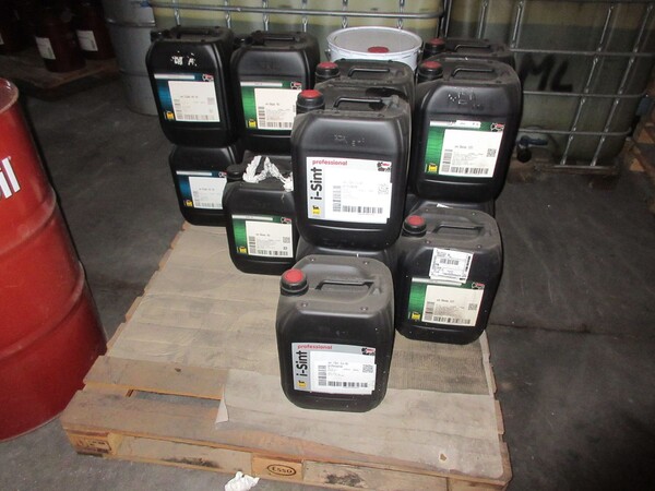 16#6938 Olio e lubrificanti per autotrazione in vendita - foto 34