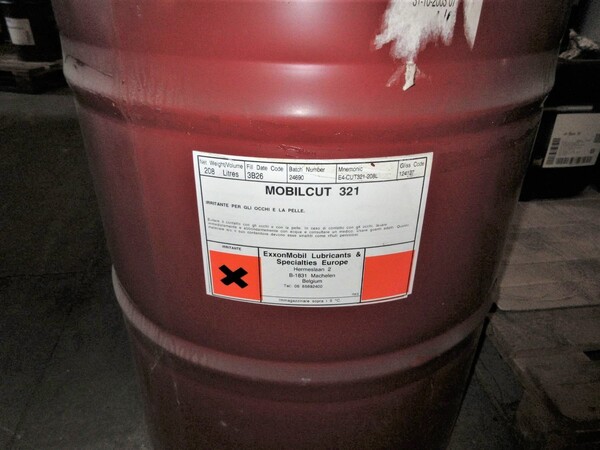 16#6938 Olio e lubrificanti per autotrazione in vendita - foto 37