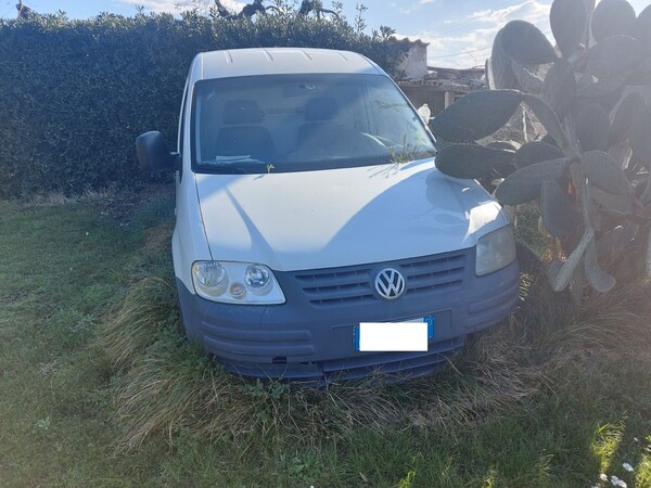 1#6945 Furgone isotermico Volkswagen Caddy e attrezzature da negozio in vendita - foto 1