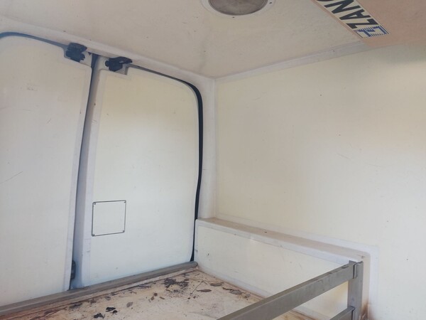 1#6945 Furgone isotermico Volkswagen Caddy e attrezzature da negozio in vendita - foto 15