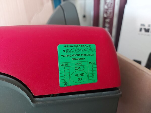1#6945 Furgone isotermico Volkswagen Caddy e attrezzature da negozio in vendita - foto 24