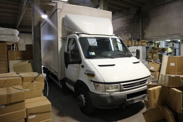 3#6954 Autocarri Iveco ed autovettura Mercedes in vendita - foto 5