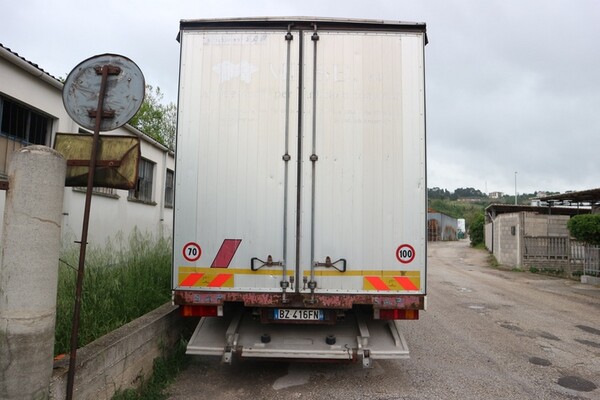3#6954 Autocarri Iveco ed autovettura Mercedes in vendita - foto 12