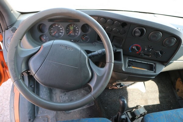 3#6954 Autocarri Iveco ed autovettura Mercedes in vendita - foto 28