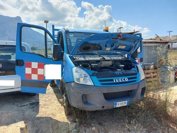 7#6955 Autocarro Iveco Daily in vendita - foto 3