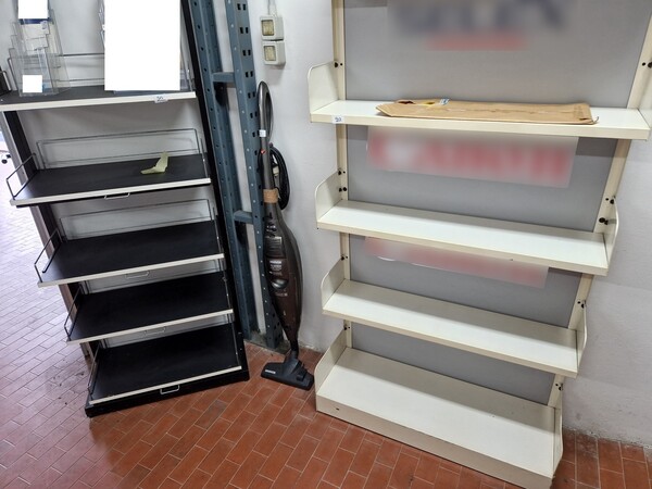 26#6960 Arredo e macchine elettroniche da ufficio in vendita - foto 15