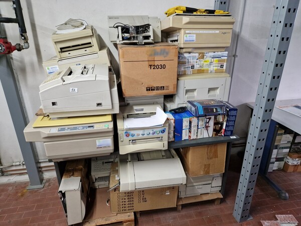 26#6960 Arredo e macchine elettroniche da ufficio in vendita - foto 21