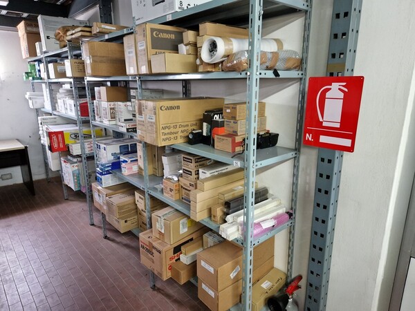 26#6960 Arredo e macchine elettroniche da ufficio in vendita - foto 25