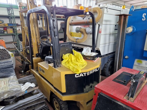 24#69601 Carrelli elevatori Caterpillar e Cesab in vendita - foto 1