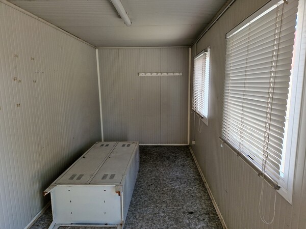 30#69601 Baracca coibentata uso spogliatoi e bagno in vendita - foto 3