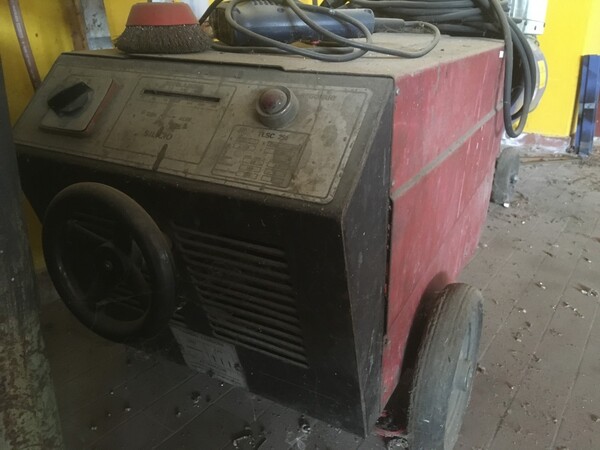 12#6964 Attrezzature per officina meccanica in vendita - foto 8