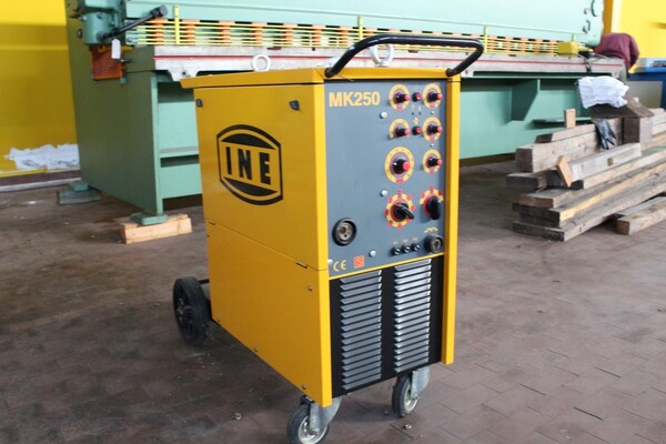 2#6964 Saldatrice Ine MK250 e taglio plasma Ine Compatto PL60 in vendita - foto 4