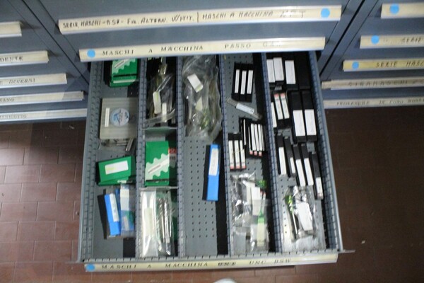 13#69640 Ricambi e utensili officina meccanica in vendita - foto 56