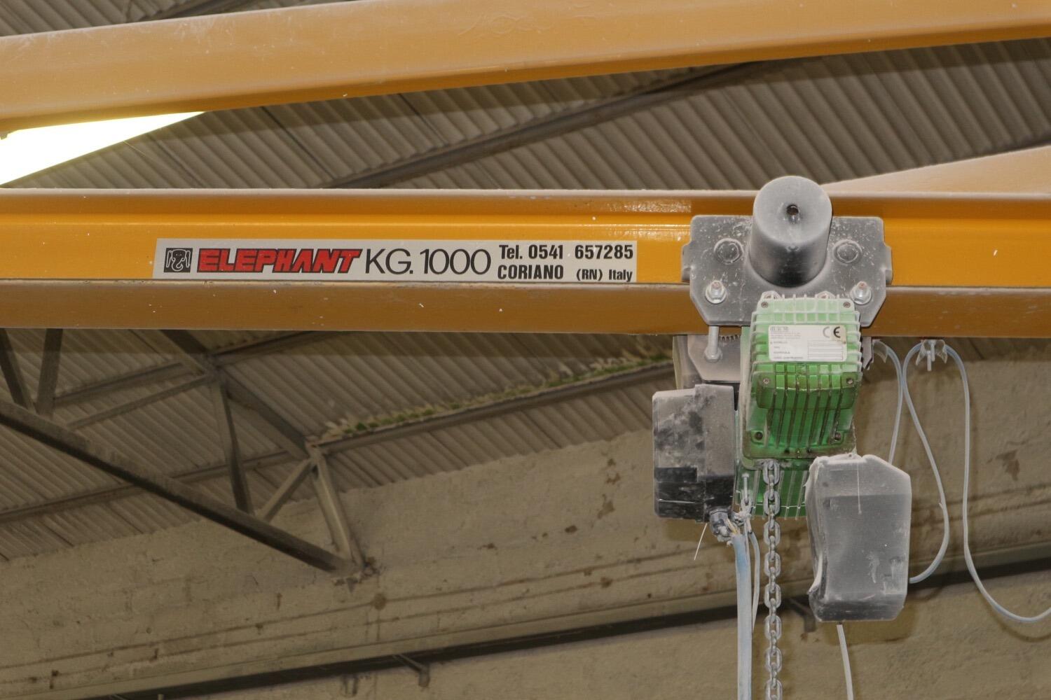 Lot Elephant Jib Crane