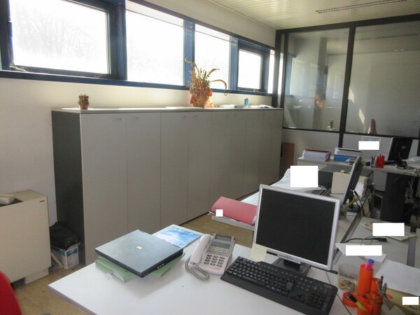 2#6975 Arredi da ufficio e attrezzature di laboratorio in vendita - foto 4