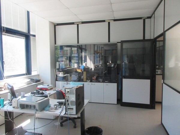 2#6975 Arredi da ufficio e attrezzature di laboratorio in vendita - foto 8