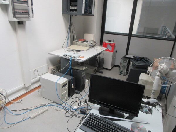 2#6975 Arredi da ufficio e attrezzature di laboratorio in vendita - foto 18