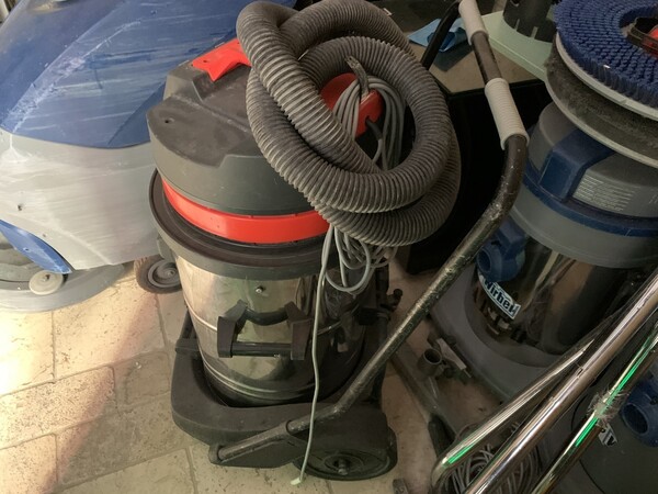 1#6983 Attrezzatura e prodotti per pulizie professionali in vendita - foto 5