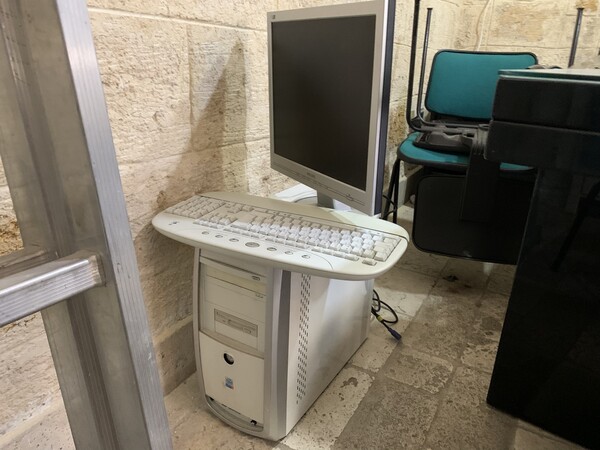 2#6983 Mobili e arredi da ufficio e casa in vendita - foto 7