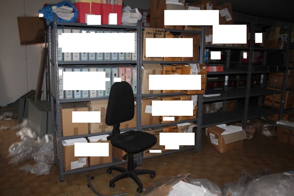 1#6988 Arredamento e attrezzatura da ufficio in vendita - foto 11
