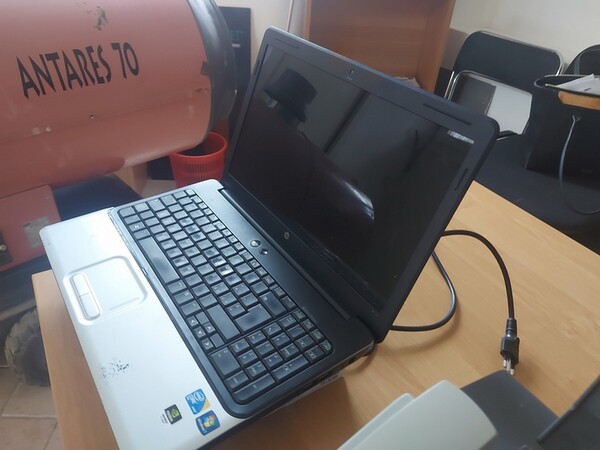 2#7003 Attrezzatura edile e mobili per ufficio in vendita - foto 4
