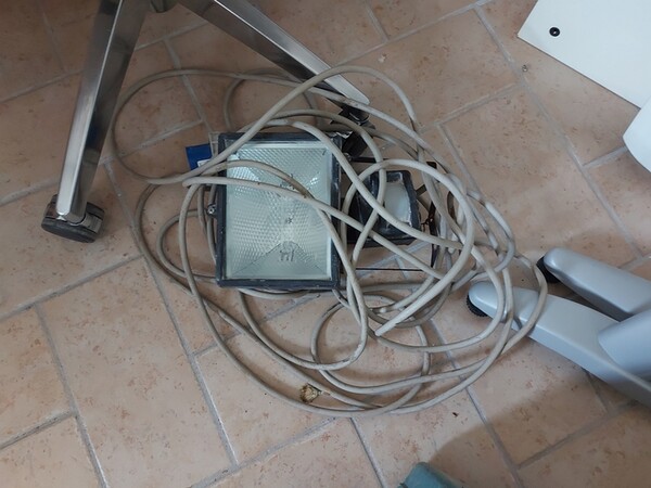 2#7003 Attrezzatura edile e mobili per ufficio in vendita - foto 21