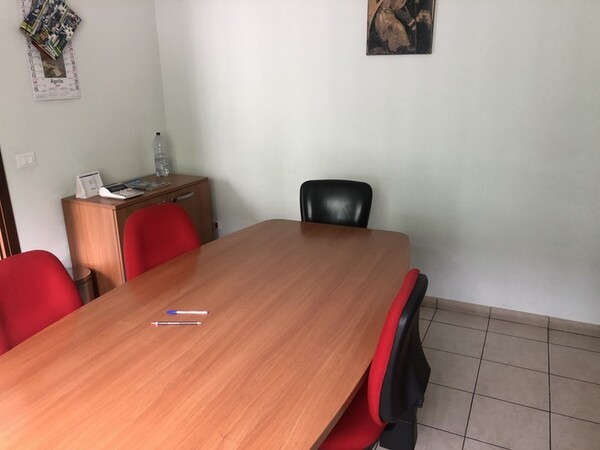 14#7004 Arredi e attrezzature elettroniche per ufficio in vendita - foto 2